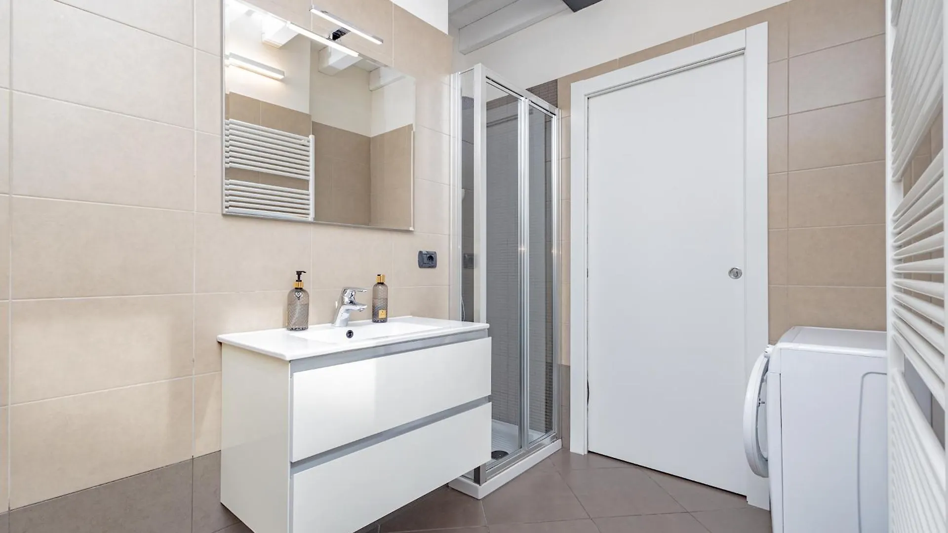 B1 Holiday Apartment Bergamo Italy