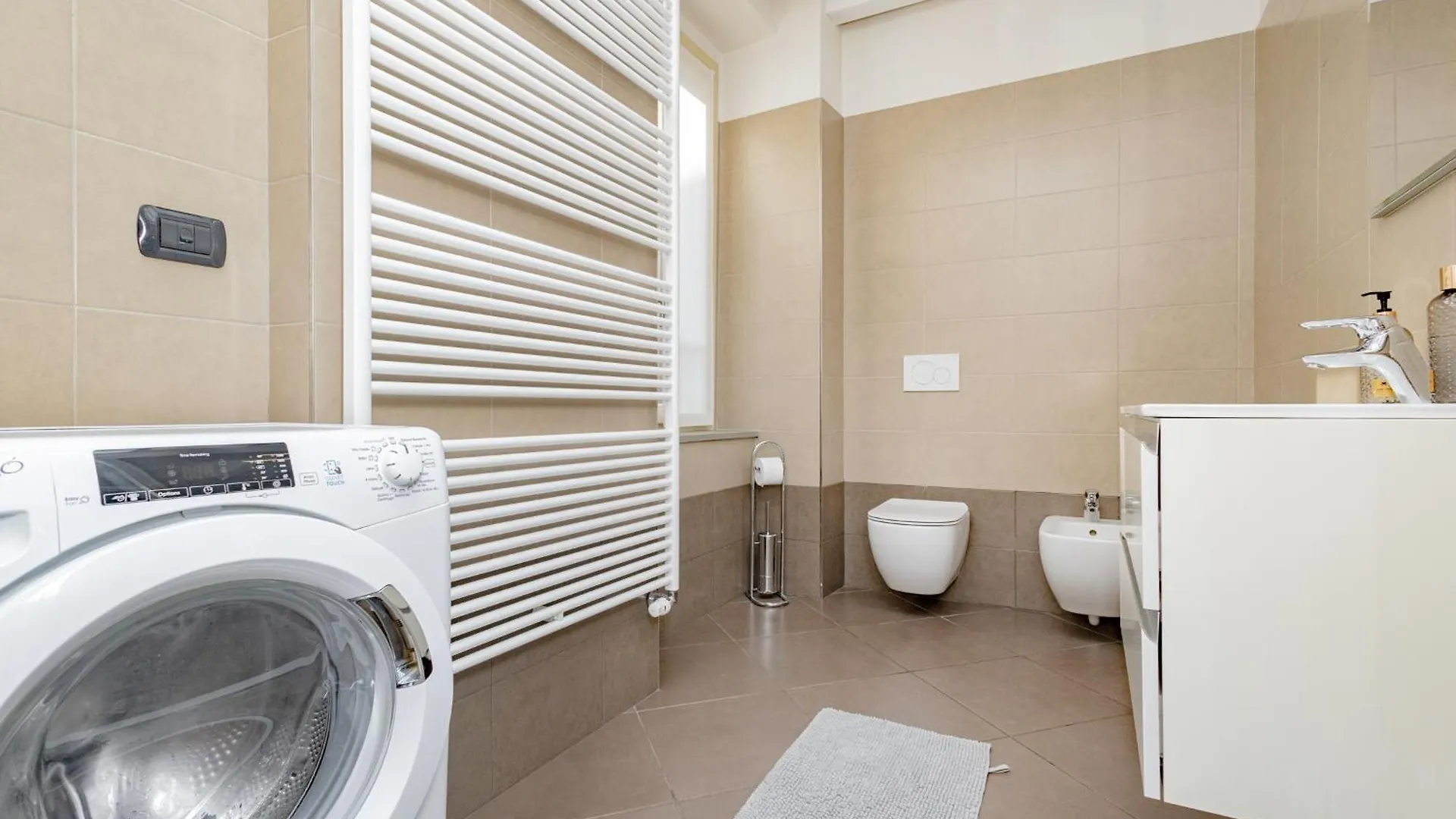 B1 Holiday Apartment Bergamo Italy
